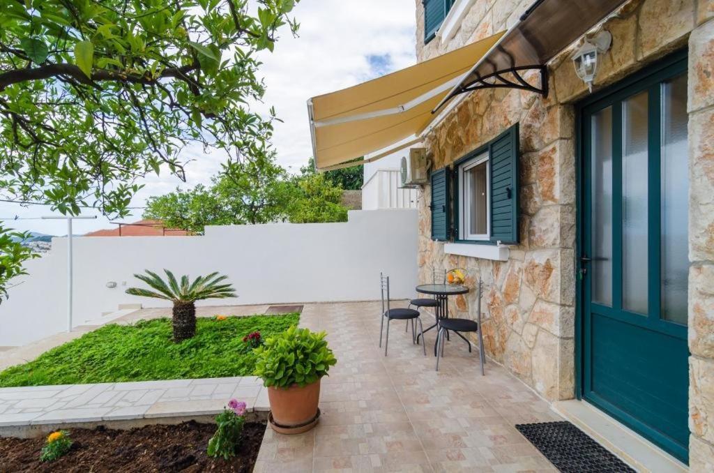 דוברובניק Apartments Lena & Lara מראה חיצוני תמונה