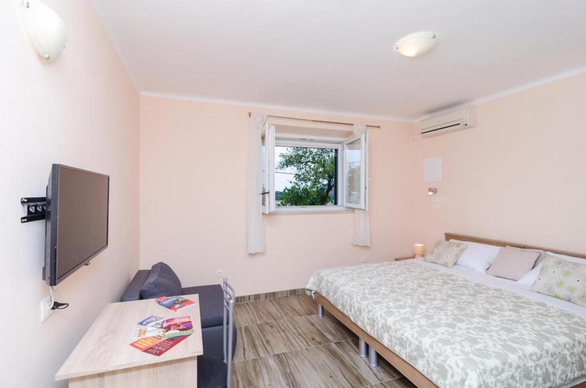 דוברובניק Apartments Lena & Lara מראה חיצוני תמונה