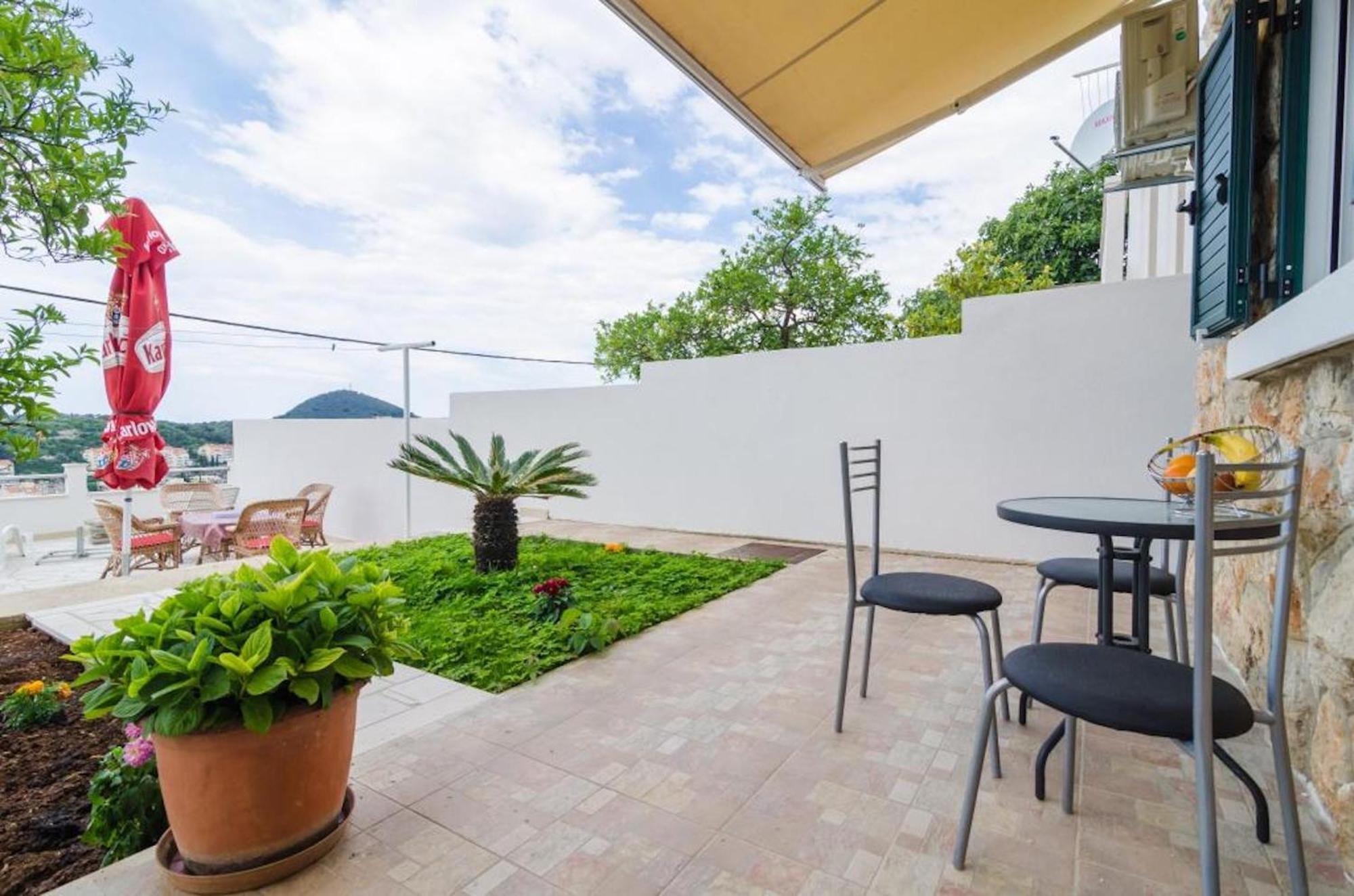 דוברובניק Apartments Lena & Lara מראה חיצוני תמונה