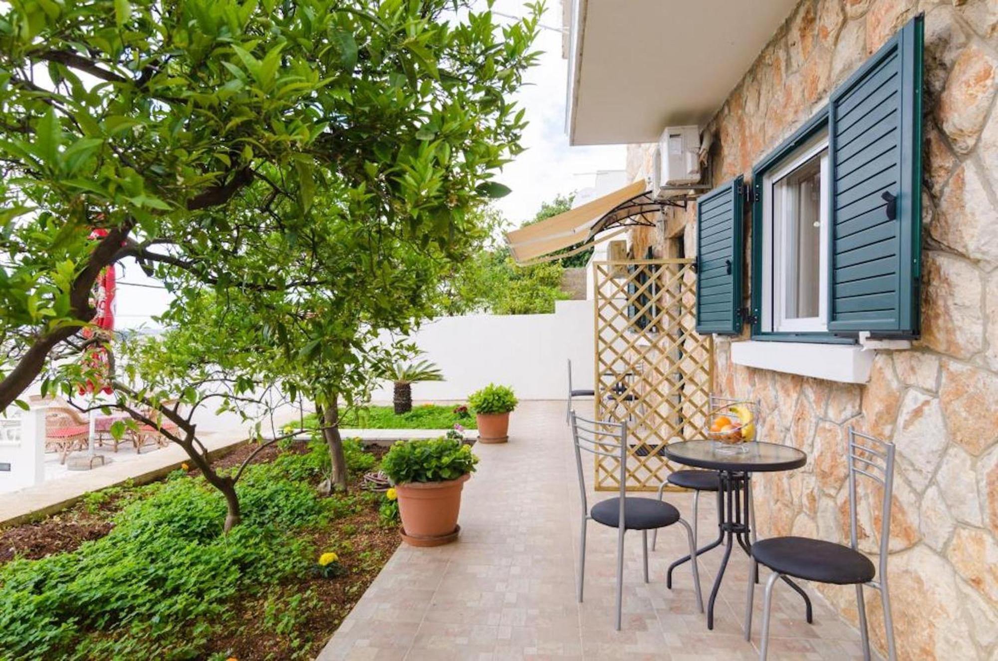 דוברובניק Apartments Lena & Lara מראה חיצוני תמונה